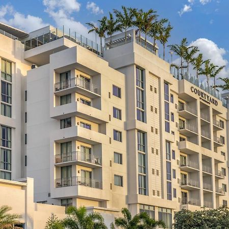 Courtyard By Marriott Fort Lauderdale Downtown Exterior photo