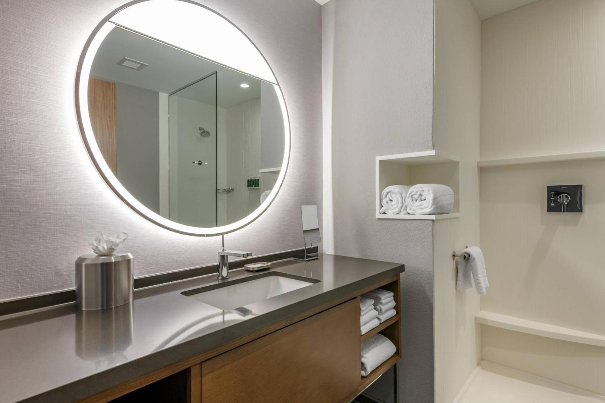 Courtyard By Marriott Fort Lauderdale Downtown Exterior photo