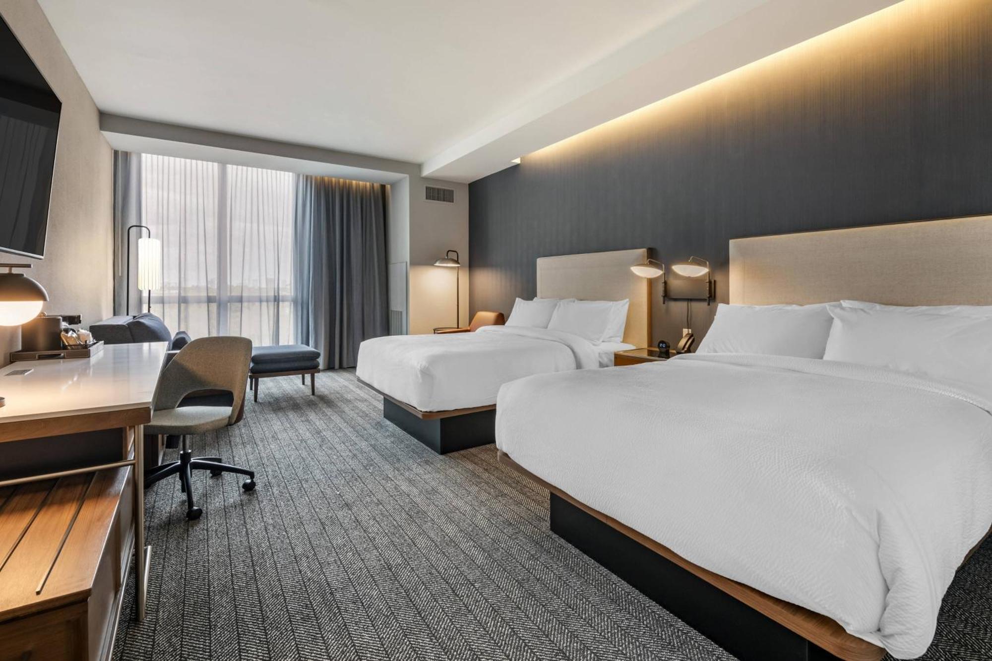 Courtyard By Marriott Fort Lauderdale Downtown Exterior photo